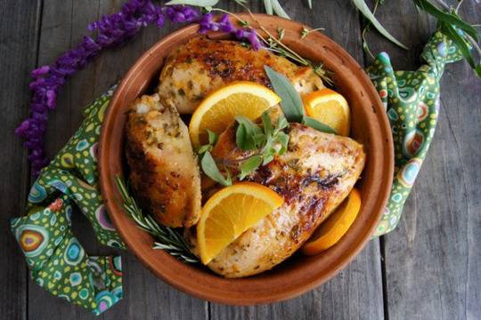 Пилешки бутчета с билки