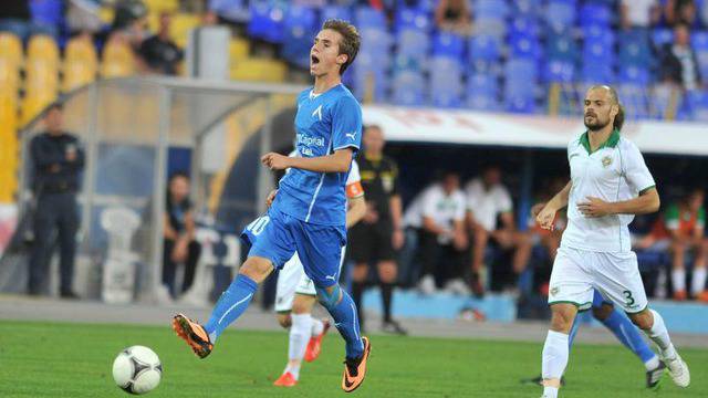 Няколко клуба от Лига 1 следят Антонио Вутов