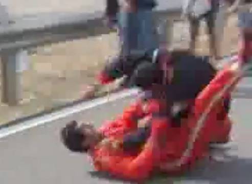 Вижте как пребиват от бой опиталия да убие Илия Царски (ВИДЕО)