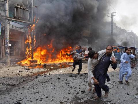 Експлозия уби над 30 души в Пакистан