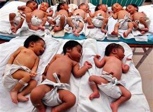 40-годишна е бременна с 13 бебета