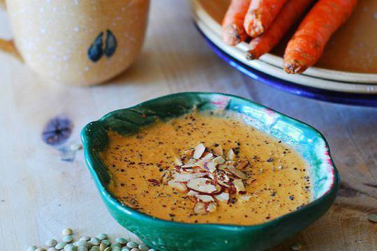 Крем супа от червена леща с моркови