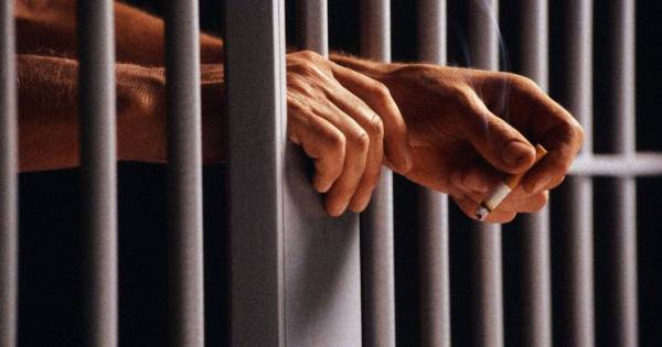 Брутална гавра със затворник във Варненския затвор