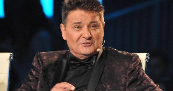 Легенди, плачещи за комунизъм