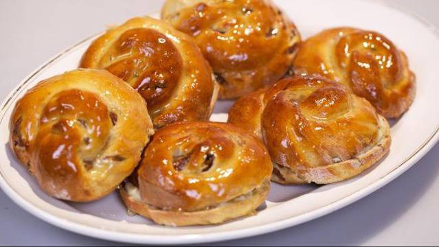 Кифлички с крем