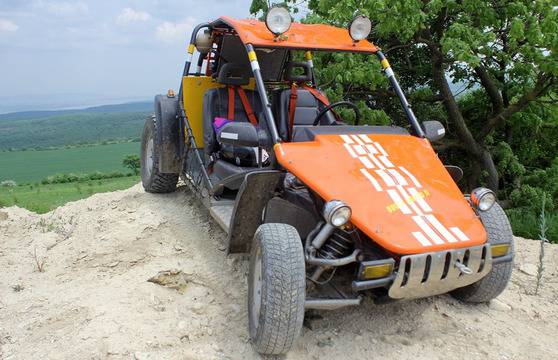 „Моето оф-роуд возило”: Радостин Ганчев и неговото бъги Nomad