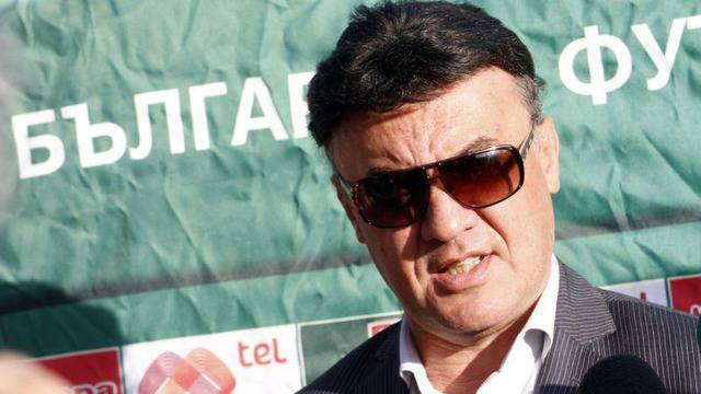 Откраднаха джип на Боби Михайлов