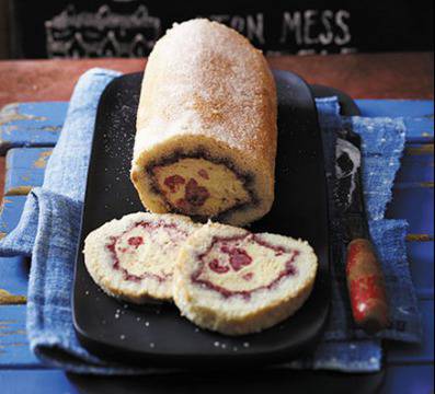 Арктическо руло с малини и сметана