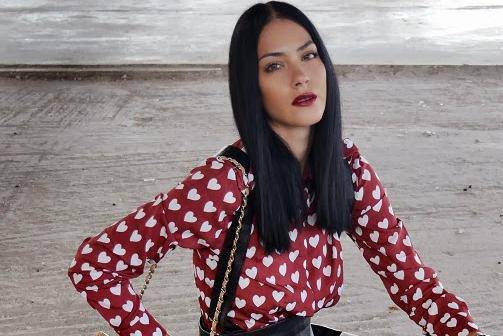 Изборът на Jenite: Кожена пола, риза на сърца