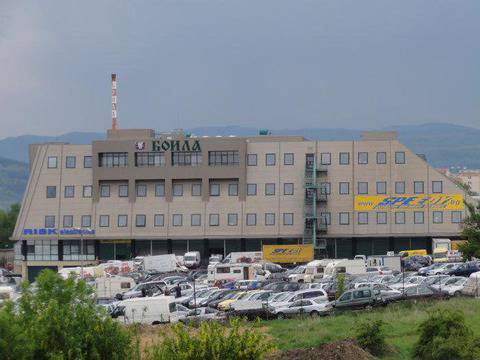 Бандити с униформи на ГДБОП и „Калашников“ обраха централата на „Спиди“