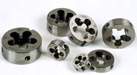 Металообработващи инструменти на склад