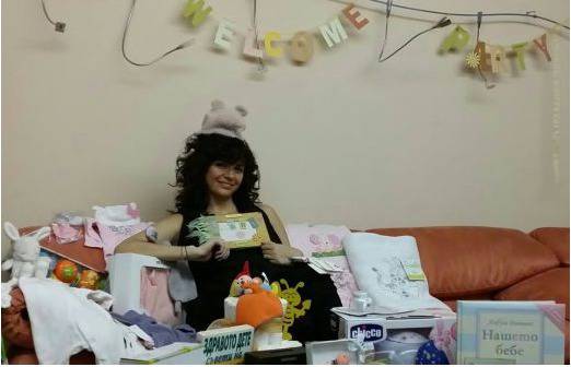 Вижте с какви подаръци се фука Ива Софиянска-Божкова