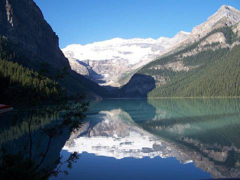 Езерото Луис – изумруда на Скалистите планини (Lake Louise)