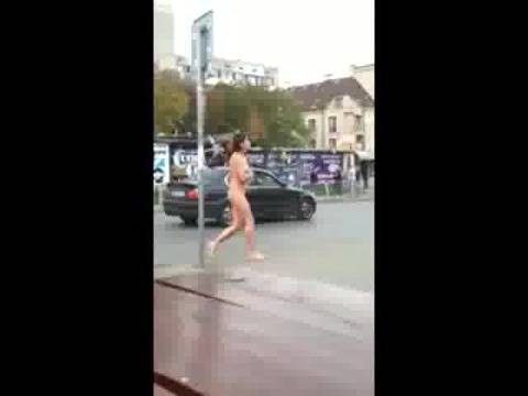 Гола разходка в Студентски град – Фейсбук пощуря