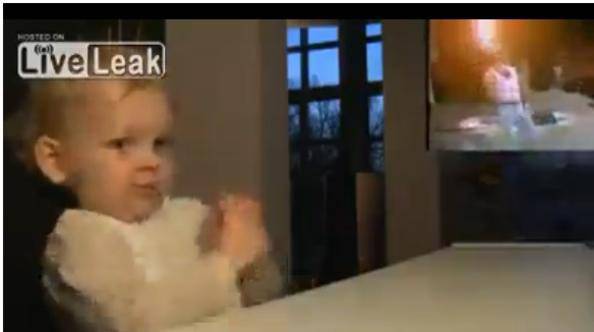 ВИДЕО: Най-малкият фен на Фреди Меркюри