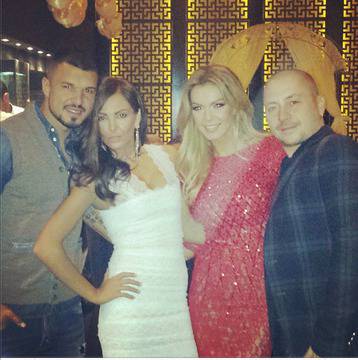 Как ще коментирате: Николета с бяла рокля на сватбата на Петко и Яна видяна 16707 коментари 29