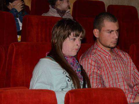 Смелата Ани си тръгна от Русе с 1599 лева за лечение