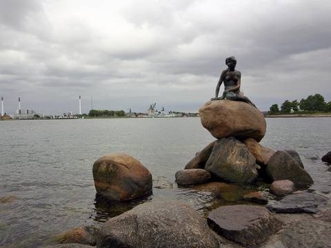 Премеждията на Малката русалка в Копенхаген