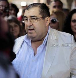 Митьо Пищова се стяга за тежка сватба