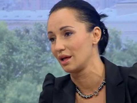 Моделка лъсна и в Земеделието, но не чисто гола