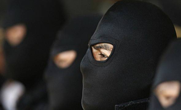 Бившият шеф на баретите поема морските командоси