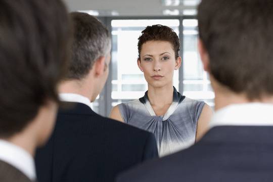 Кой стои зад твоята маска