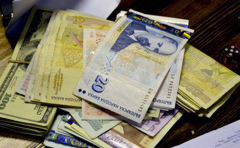 БСП: Хората на Дянков са яли пребогата пица. ГЕРБ: Това е лъжа