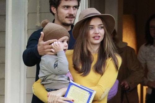 Край! Орландо Блум и Миранда Кер се развеждат