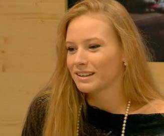 Любимата на Любо Нейков в лесбо сцена