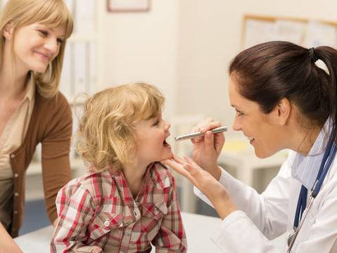 Безплатни прегледи на деца в „Пирогов“