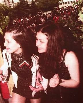 Горещи клюки: Преслава на абитуриентския й бал! (Невиждана досега снимка)