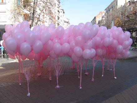 1 200 розови балона полетяха в небето над София