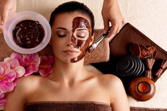 За сияйно лице – ползите от маските с глина