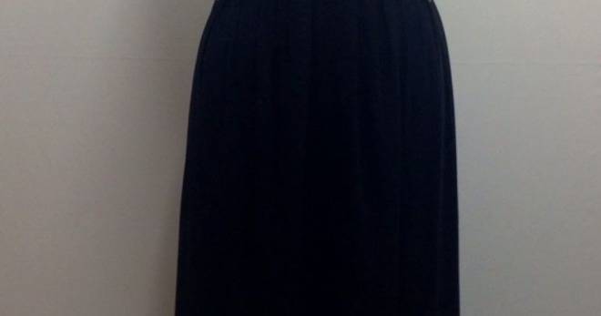 Дълга Бална Рокля Бюстие Камъни Цвете