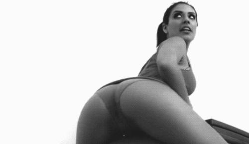 Най-възбуждащото gif-че правено някога (18+)