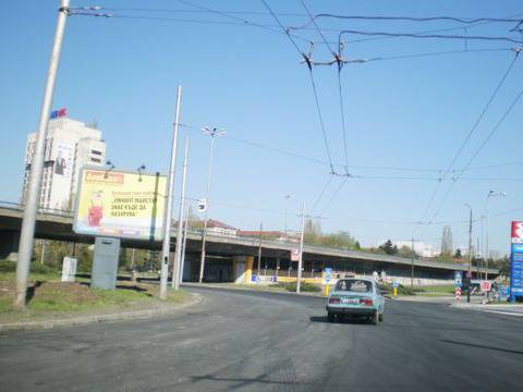 Мостът на „Цариградско шосе“ пада