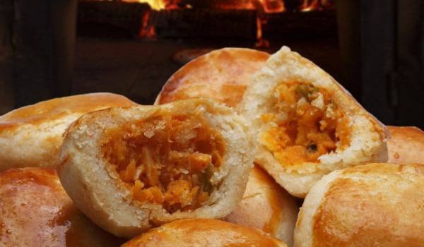 Питки с пълнени чушки