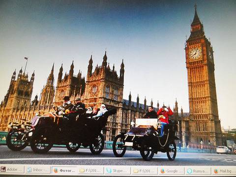 Рали на ретро автомобили оживи Лондон (ГАЛЕРИЯ)