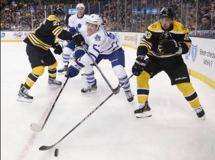 Бостън надигра Торонто в НХЛ