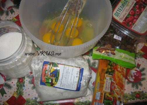 Баница с извара и стафиди