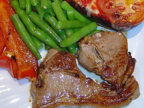 Свинско със зелен фасул и картофи