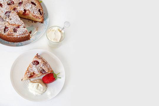 Ягодов сладкиш