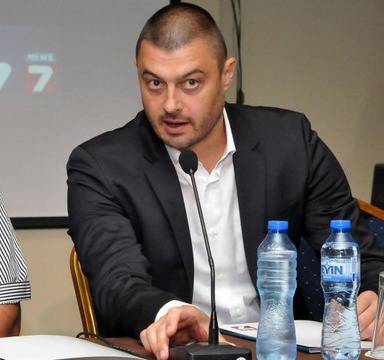 Бареков пред БЛИЦ: Борисов вади стари документи, крие потоци от пари през офшорките