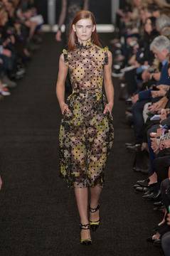 На коя й отива повече: Алекса Чънг или Камила Бел? видяна 2236 коментари 1