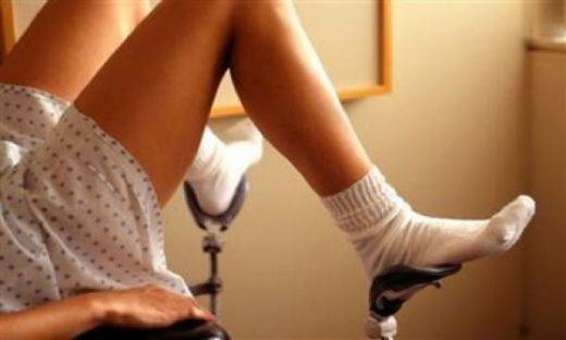 Безскрупулни доктори правят аборти на 15-годишни