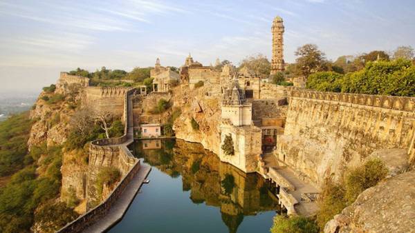 Читоргарх форд – най-голямата крепост в Индия (Chittorgarh Fort)