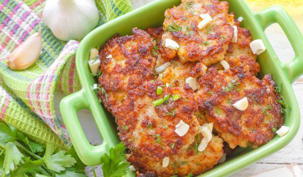 Пилешки кюфтета с гъби