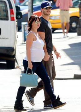 Дженифър Лав Хюит роди момиче видяна 2873 коментари 0