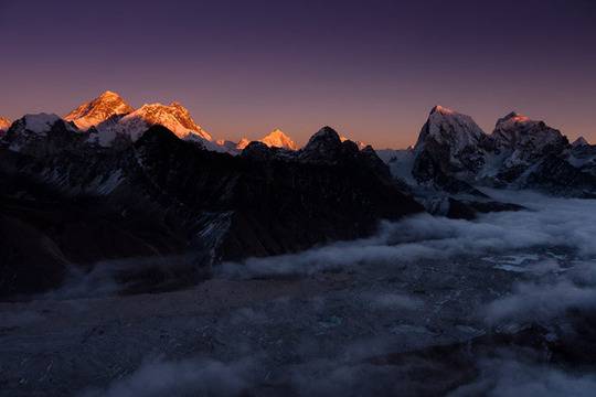 Трек до базовия лагер на Еверест с изкачване на върховете Gokyo Ri и Kala Pathar