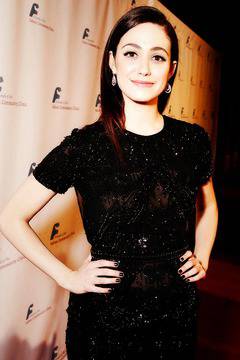 Бляскава и стилна: Еми Росъм видяна 2348 коментари 0